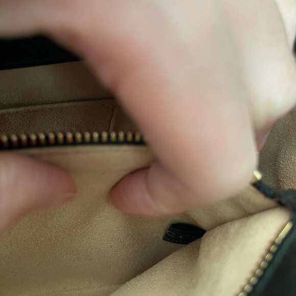 Gucci Padlock Saddle Crossbody - Picture 11 of 16